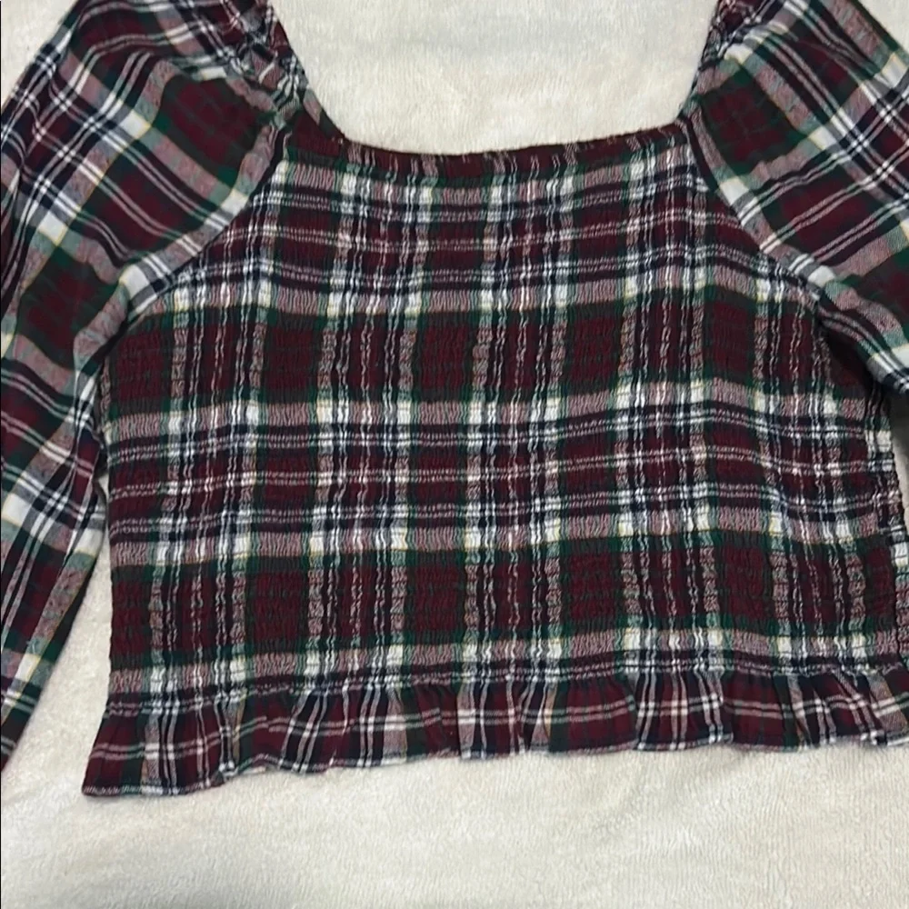 White and Purple Fitted Crop Blouse - Picture 2 of 8